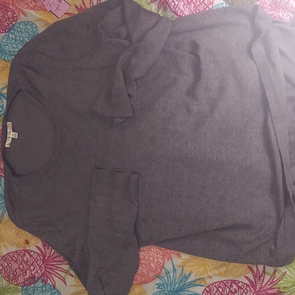 COPY - Xl or wear it oversized if you have a smaller frame. Great crew neck by …